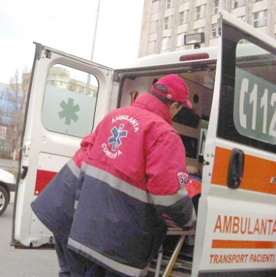 De beat ce era, a căzut în nas, în mijlocul străzii